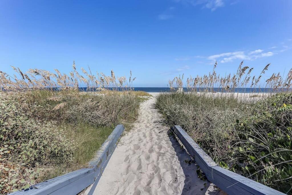 Oceanfront Retreat With A Remarkable View. New! フェルナンディーナ・ビーチ エクステリア 写真