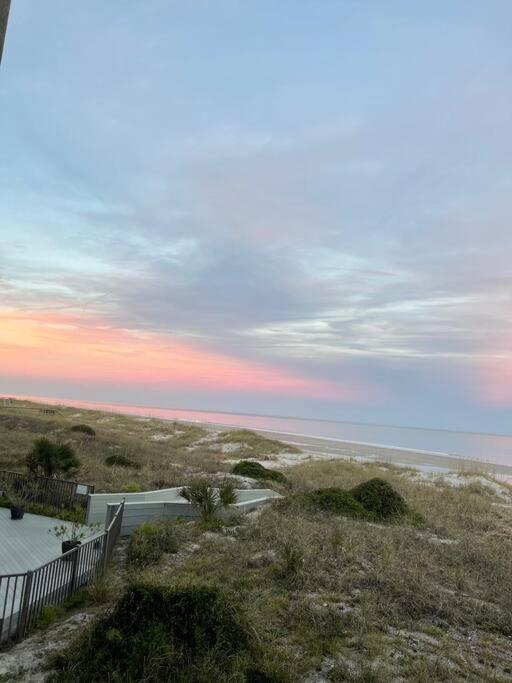 Oceanfront Retreat With A Remarkable View. New! フェルナンディーナ・ビーチ エクステリア 写真