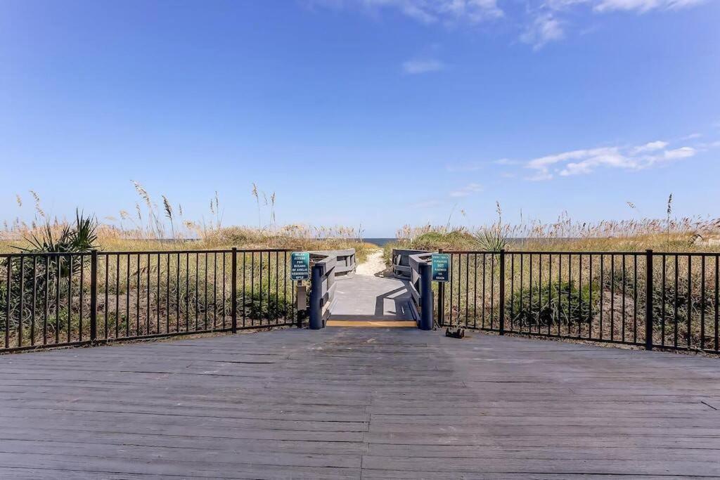 Oceanfront Retreat With A Remarkable View. New! フェルナンディーナ・ビーチ エクステリア 写真